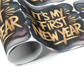 It’s My First New Year in Black and Gold Gift Geschenkpapier (Rolleneckpunkt)