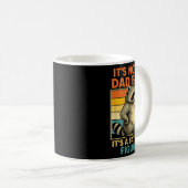 It’s Not Dad Bod It’s Father Figure Funny Fathers Kaffeetasse (VorderseiteRechts)
