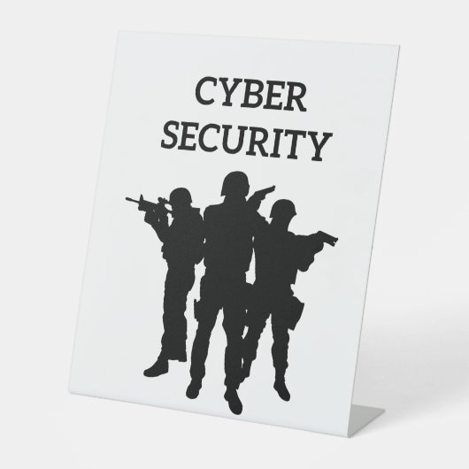 IT-Sicherheit: Der digitale Verteidigungskonflikt Sockelschild (Vorderseite)