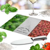 Italian Flag of Basil, Marble, and Tomatoes Schneidebrett