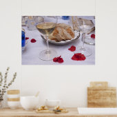 Italian Table: Bread, Wine and Bougainvillea Petal Poster (Küche)