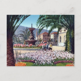 Italien, Alassio, Blume um den Brunnen Postkarte