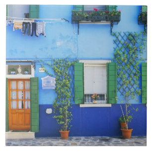 Italien, Burano. Ein buntes Haus in Burano in der  Fliese