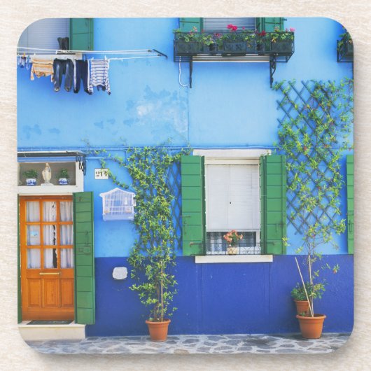 Italien, Burano. Ein buntes Haus in Burano in der  Untersetzer (Vorderseite)