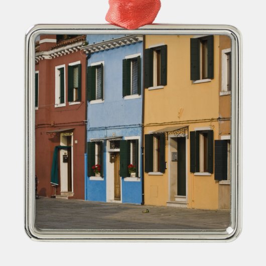 Italien, Burano. Farbige Reihe von Zuhause und lee Ornament Aus Metall (Vorne)