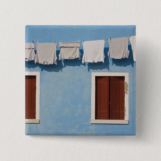 Italien, Burano. Wäscherei und Fenster entlang Button (Vorderseite)