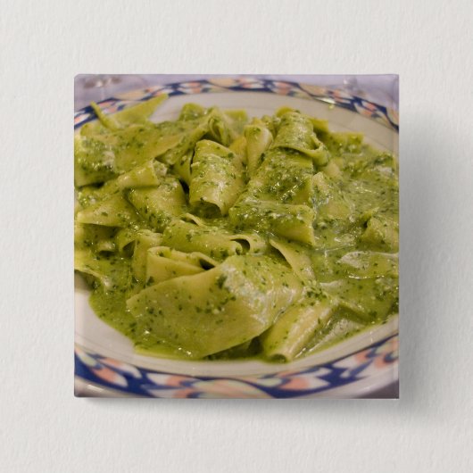 Italien, Camogli. Teigwaren mit Pesto Button (Vorderseite)