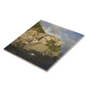 Italien, Cinque Terre, Manarola. Dorf auf der Klip Fliese (Seite)