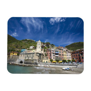 Italien, Cinque Terre, Vernazza, Hafen und Kirche Magnet