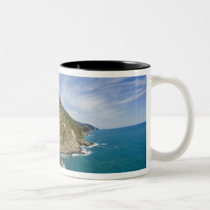 Italien, Cinque Terre, Vernazza, Hangstadt von 2 Zweifarbige Tasse
