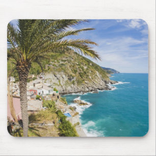 Italien, Cinque Terre, Vernazza, Hangstadt von Mousepad