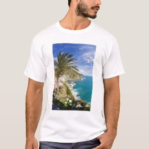 Italien, Cinque Terre, Vernazza, Hillside Town T-Shirt