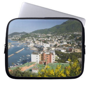 ITALIEN, Kampanien, (Golf von Neapel), ISCHIA, LAC Laptopschutzhülle