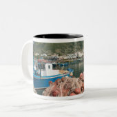ITALIEN, Kampanien (Neapel-Bucht), ISCHIA, FORIO: Zweifarbige Tasse (Vorderseite Links)