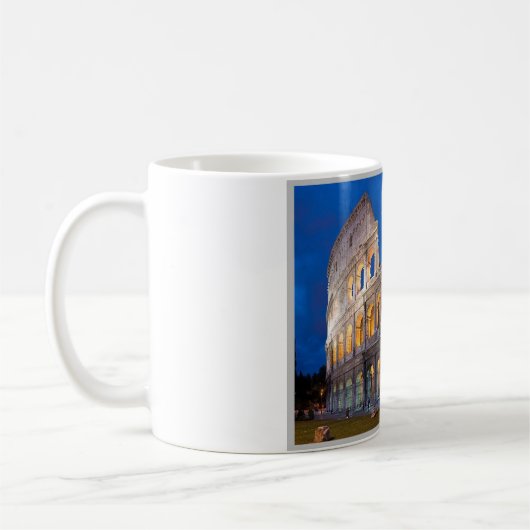 Italien - Latium - Rom - Kolosseo - Kaffeetasse (Links)