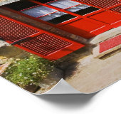 Italien, Lucignano, Rote Shutters und Ernte Poster (Ecke)