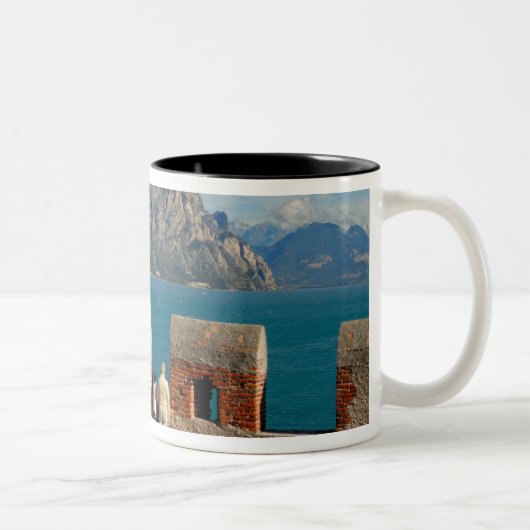 Italien, Malcesine, Aussicht vom Burgturm Zweifarbige Tasse (Rechts)