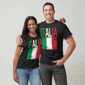 Italien mit italienischer Fahne im Rückblick T-Shirt (Unisex)