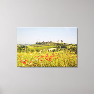 Italien, Monteriggioni, Feldansicht von Leinwanddruck