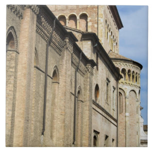 Italien, Parma, Turm der Kirche San Giovanni Fliese