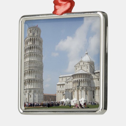 Italien, Pisa. Mietturm von Pisa und Silbernes Ornament (Links)