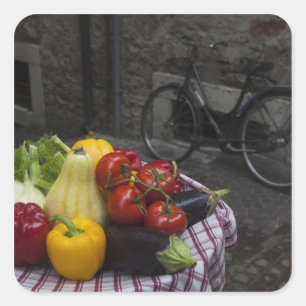 Italien, Provinz Brescia, Gargnano. Tabelle mit 2 Quadratischer Aufkleber