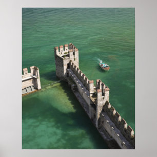 Italien, Provinz Brescia, Sirmione. Castello 3 Poster