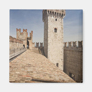 Italien, Provinz Brescia, Sirmione. Castello 4 Magnet