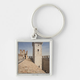 Italien, Provinz Brescia, Sirmione. Castello 4 Schlüsselanhänger