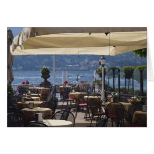 Italien, Provinz Como, Bellagio. Café am See.