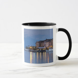 Italien, Provinz Como, Bellagio. Stadtsicht, Tasse