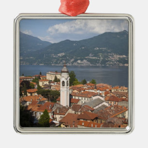 Italien, Provinz Como, Menaggio. Stadtansicht und Silbernes Ornament
