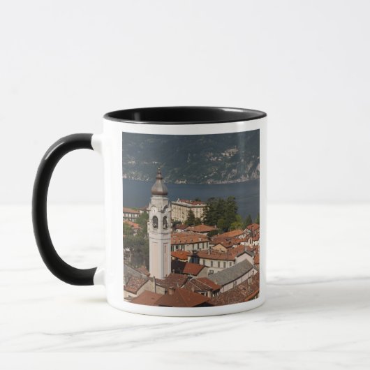 Italien, Provinz Como, Menaggio. Stadtblick und 2 Tasse (Links)