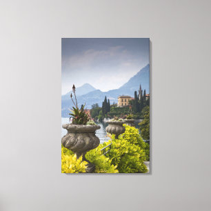 Italien, Provinz Lecco, Varenna. Villa Monastero, Leinwanddruck