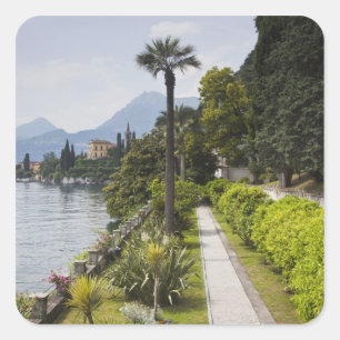 Italien, Provinz Lecco, Varenna. Villa Monastero, Quadratischer Aufkleber
