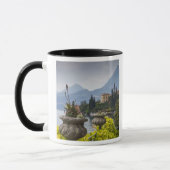 Italien, Provinz Lecco, Varenna. Villa Monastero, Tasse (Links)
