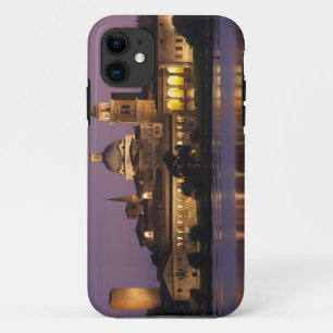 Italien, Provinz Mantua, Mantua. Stadtansicht und Case-Mate iPhone Hülle