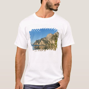 Italien, Riva del Garda, Gardasee, Monte T-Shirt