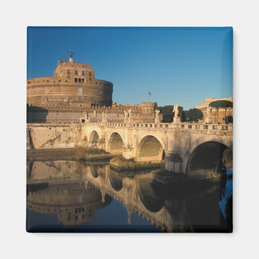 Italien, Rom, Castel Sant'Angelo und Fluss Magnet (Vorne)