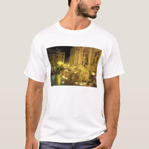 Italien, Rom. Trevi-Brunnen in der Nacht. T-Shirt