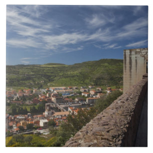 Italien, Sardinien, Bosa. Stadtansicht von Castell Fliese