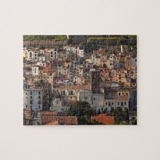 Italien, Sardinien, Bosa. Stadtblick mit Castello Puzzle (Horizontal)