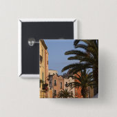 Italien, Sardinien, Cagliari. Gebäude und Palmen Button (Vorne & Hinten)