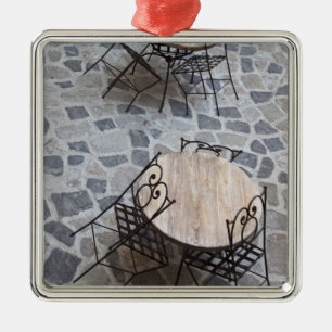 Italien, Sardinien, Castelsardo. Cafetische. Ornament Aus Metall