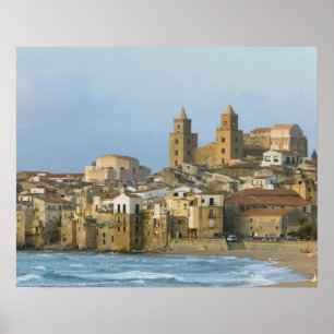 Italien, Sizilien, Cefalu, Aussicht mit Duomo von  Poster
