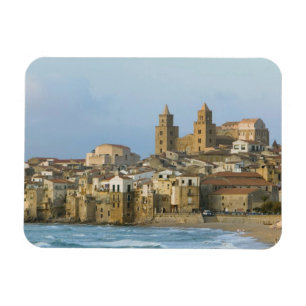Italien, Sizilien, Cefalu, Blick mit Dom von 2 Magnet