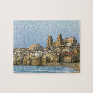 Italien, Sizilien, Cefalu, Blick mit Dom von 2 Puzzle
