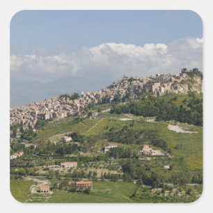 Italien, Sizilien, Enna, Calascibetta, Morgenansic Quadratischer Aufkleber