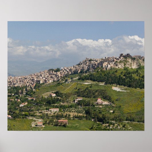 Italien, Sizilien, Enna, Calascibetta, Morning Vie Poster (Vorne)