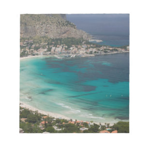 Italien, Sizilien, Mondello, Blick auf den Strand  Notizblock